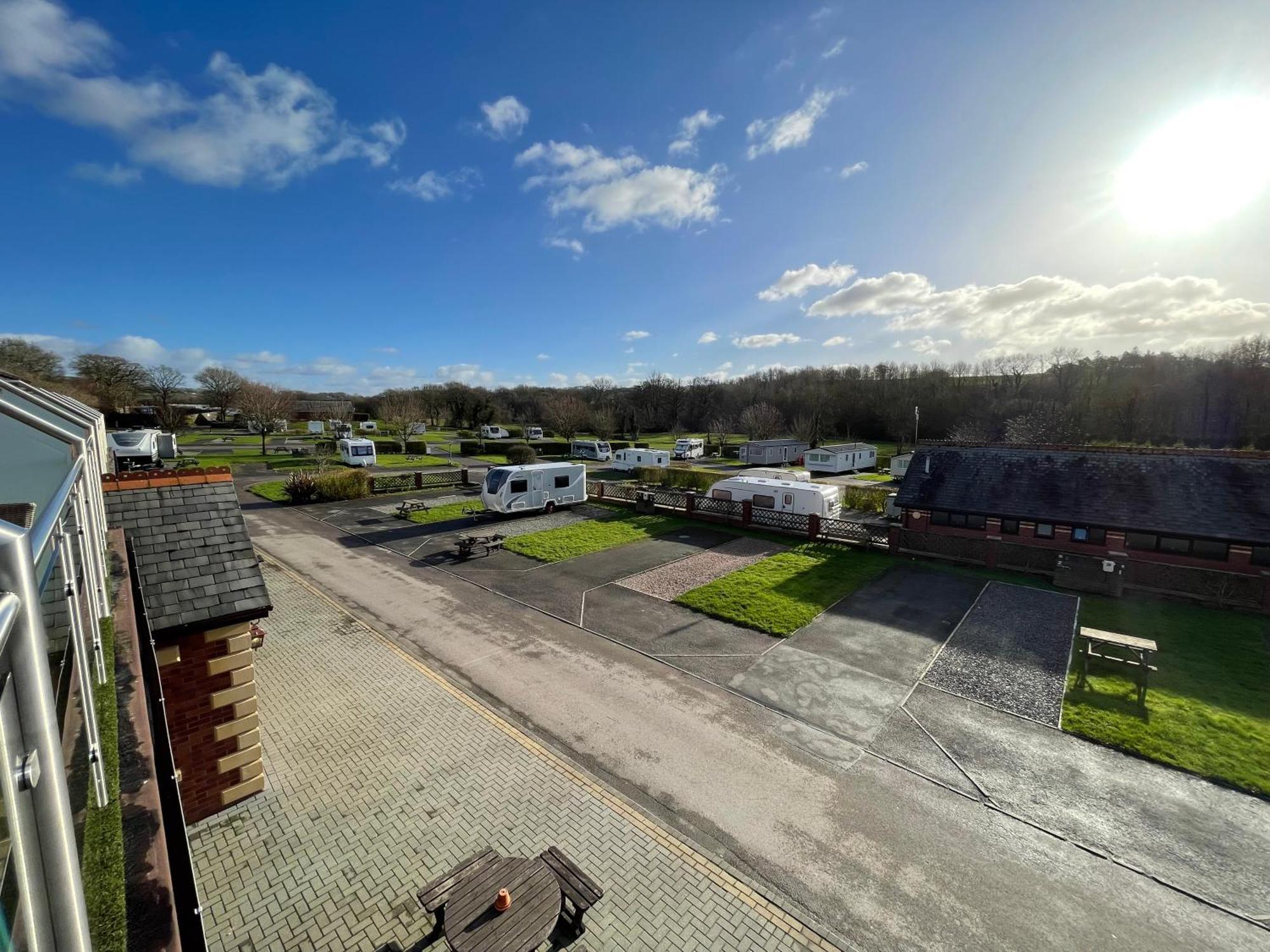 Riverside Park & Country Club South Molton Buitenkant foto